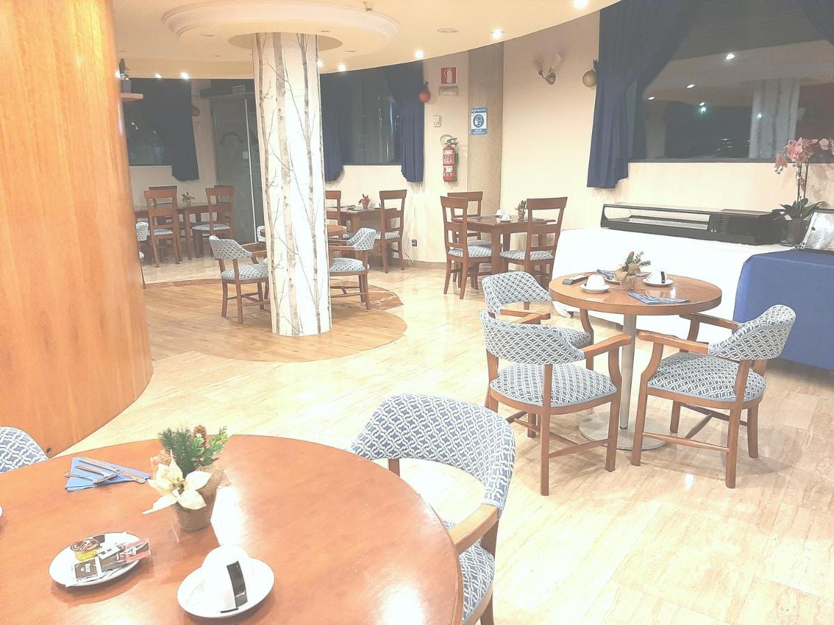 Hotel Nueva Plaza Maliaño Exteriör bild