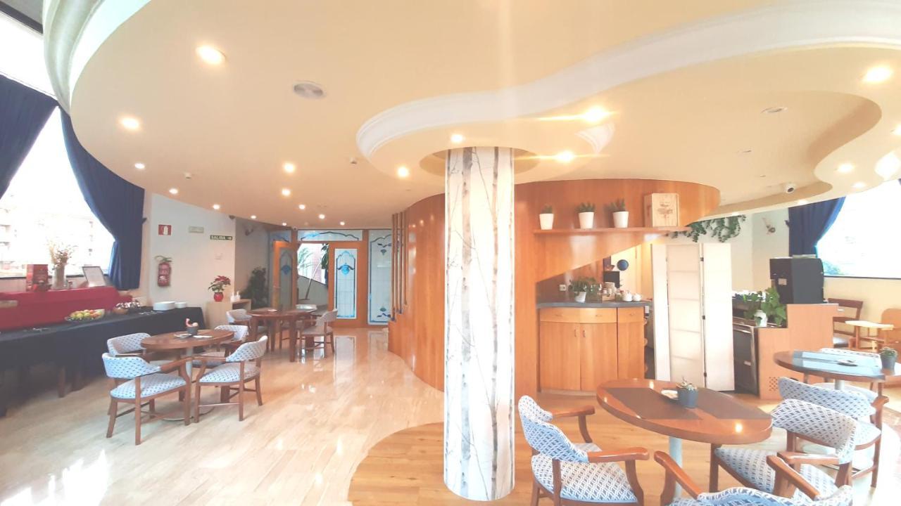 Hotel Nueva Plaza Maliaño Exteriör bild
