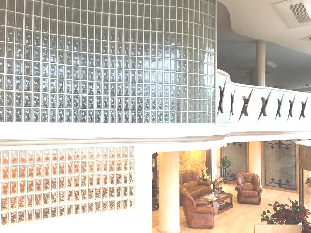 Hotel Nueva Plaza Maliaño Exteriör bild